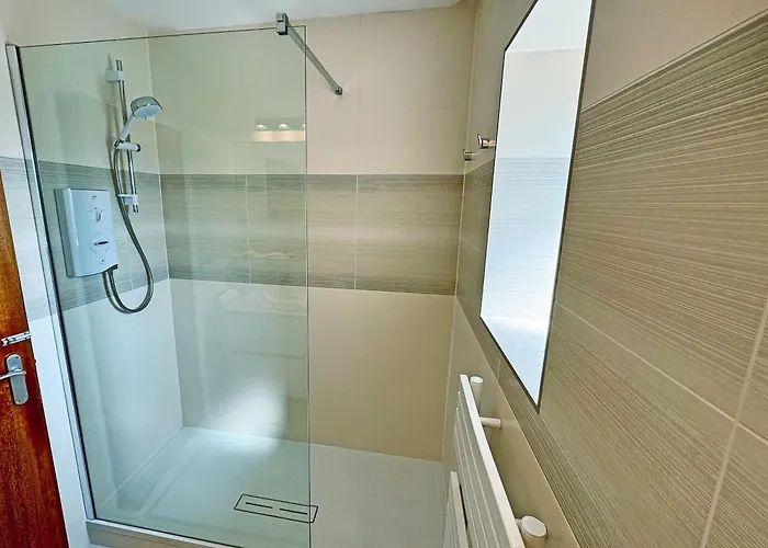 Badgers Rake 12 Squirrels Nest